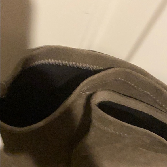 Boots - Picture 3 of 5